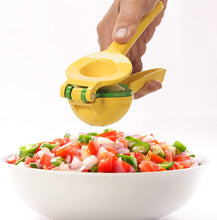 Load image into Gallery viewer, Dual Lemon/ Lime Juicer