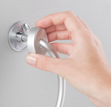 Load image into Gallery viewer, Metro Aluminum Wall Mount Towel Ring - Silver