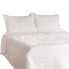 Load image into Gallery viewer, Ruffled White Quilt Set