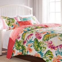 Load image into Gallery viewer, Tropics Quilt Set