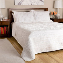 Load image into Gallery viewer, Ruffled White Quilt Set