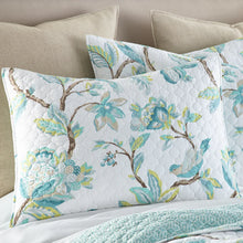 Load image into Gallery viewer, The Cressida Reversible Quilt Set
