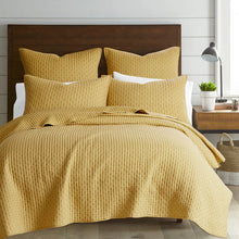 Load image into Gallery viewer, Cross Stitch Quilt Set
