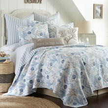 Load image into Gallery viewer, Galapagos Reversible Quilt Set
