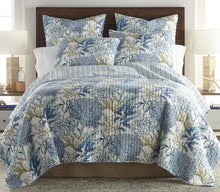 Load image into Gallery viewer, Mahina Reversible Quilt Set
