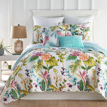 Load image into Gallery viewer, Malana Reversible Quilt Set
