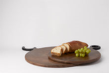 Load image into Gallery viewer, ACACIA WOOD CUTTING BOARD ROUND DARK BROWN
